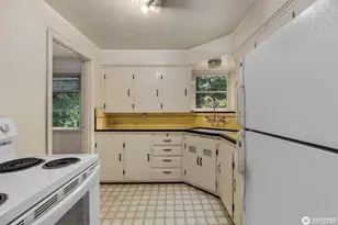 9525 7th Ave NW, Seattle, WA 98117 - Photo 4
