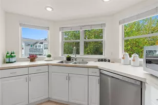 11570 Stone Ave N, Seattle, WA 98133 - Photo 16