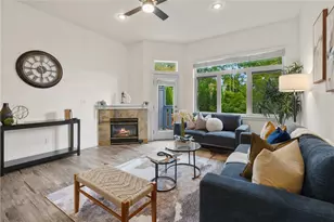11570 Stone Ave N, Seattle, WA 98133 - Photo 4