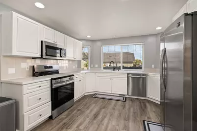 7405 Village Drive, Sumner, WA 98390 - Photo 4