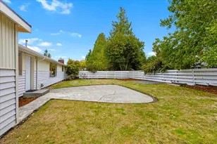 23107 84th Ave W, Edmonds, WA 98026 - Photo 18