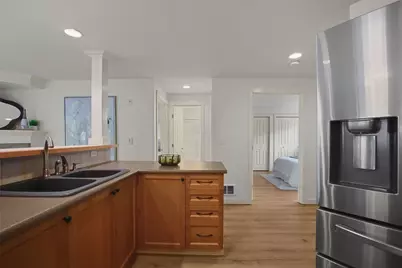 11920 98th Avenue NE #301, Kirkland, WA 98034 - Photo 8