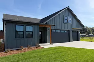 375 Polska St, Sedro Woolley, WA 98284 - Photo 2