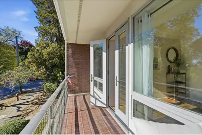 530 W Olympic Place #206, Seattle, WA 98119 - Photo 10