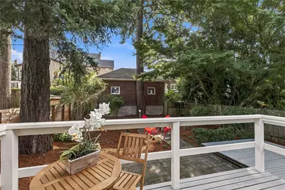 5756 25th Avenue NE, Seattle, WA 98105 - Photo 12