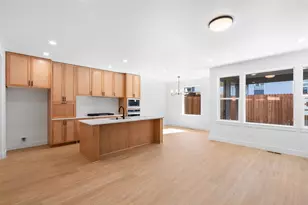821 NW 175th Wy, Ridgefield, WA 98642 - Photo 4