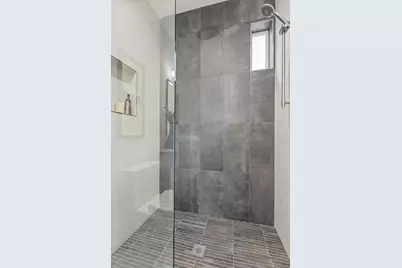 222 10th Avenue E #D, Seattle, WA 98102 - Photo 20