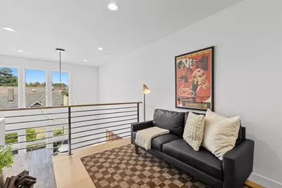 222 10th Avenue E #D, Seattle, WA 98102 - Photo 12