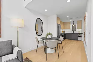 222 10th Ave E, Seattle, WA 98102 - Photo 6