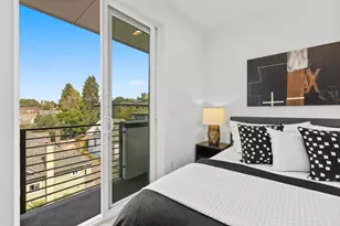 222 10th Ave E, Seattle, WA 98102 - Photo 16