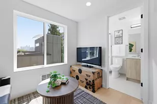 2011 Dexter Ave N, Seattle, WA 98109 - Photo 18