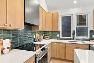 5606 11th Ave NE, Seattle, WA 98105 - Photo 8