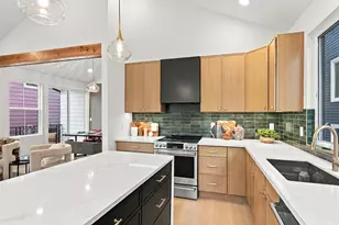 5606 11th Ave NE, Seattle, WA 98105 - Photo 10