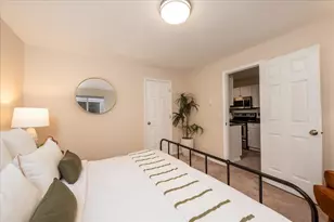 1000 NE 88th St, Seattle, WA 98115 - Photo 8