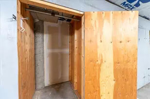 1000 NE 88th St, Seattle, WA 98115 - Photo 18