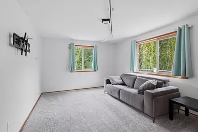 11048 Lotus Place S, Seattle, WA 98178 - Photo 12