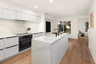 1029 Belmont Ave E, Seattle, WA 98102 - Photo 10