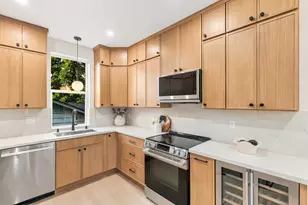 11227 Dayton Ave N, Seattle, WA 98133 - Photo 6