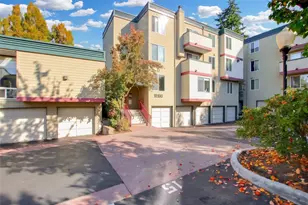 18100 15th Ave NE, Shoreline, WA 98155 - Photo 2