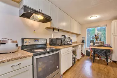 18100 15th Avenue NE #D120, Shoreline, WA 98155 - Photo 4
