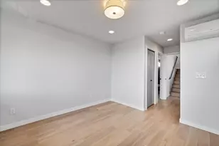 2440 NW 60th St, Seattle, WA 98107 - Photo 14