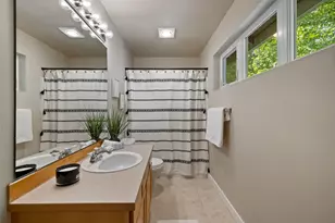 7722 39th Ave S, Seattle, WA 98118 - Photo 18