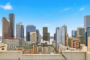 1105 Spring St, Seattle, WA 98104 - Photo 16
