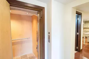 10660 NE 9th Pl, Bellevue, WA 98004 - Photo 22