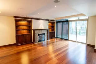 10660 NE 9th Pl, Bellevue, WA 98004 - Photo 2