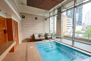 10660 NE 9th Pl, Bellevue, WA 98004 - Photo 32