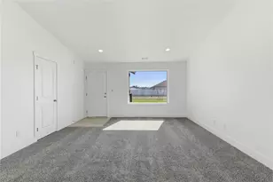 330 N Sandy Loop, Moses Lake, WA 98837 - Photo 2