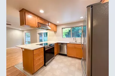 10401 130th Street, Kirkland, WA 98034 - Photo 2