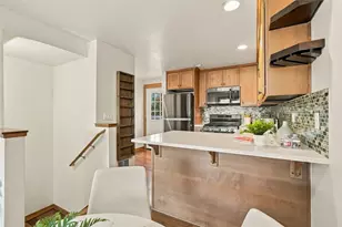 9243 35th Ave SW, Seattle, WA 98126 - Photo 10