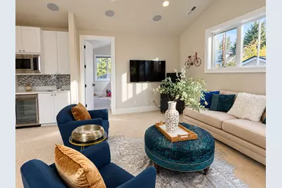 2121 109th Avenue SE, Bellevue, WA 98004 - Photo 30