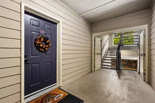 107 164th St SE, Bothell, WA 98012 - Photo 2