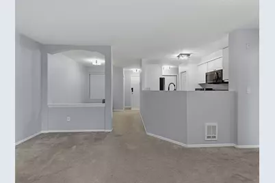 18501 SE Newport Way #H136, Issaquah, WA 98027 - Photo 8