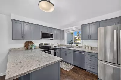 13309 NE 138th Place, Kirkland, WA 98034 - Photo 2