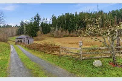 22628 Holgar Court NE, Poulsbo, WA 98370 - Photo 2