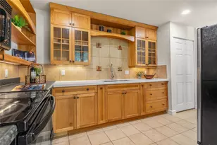 13626 NE 7th St, Bellevue, WA 98005 - Photo 6