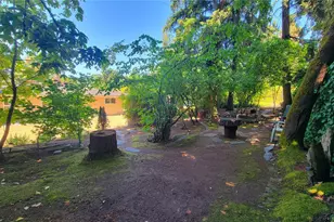 12051 SE 42nd St, Bellevue, WA 98006 - Photo 18