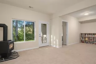 6515 SE Cougar Mountain Way, Bellevue, WA 98006 - Photo 24