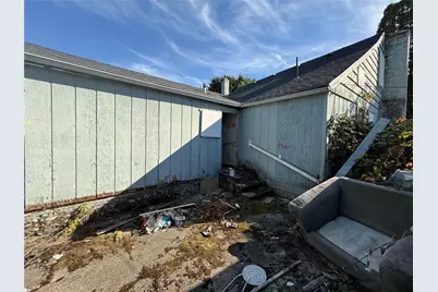 219 Tilley Avenue, Centralia, WA 98531 - Photo 6