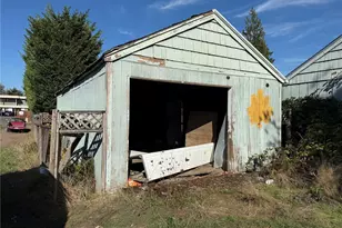 219 Tilley Ave, Centralia, WA 98531 - Photo 8