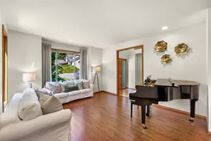 22209 NE 11th Pl, Sammamish, WA 98074 - Photo 8