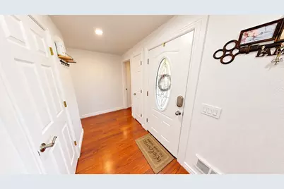 218 S 24th Street S, Mount Vernon, WA 98274 - Photo 4