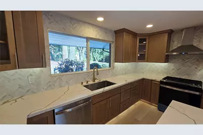 19900 SE 125th Street, Issaquah, WA 98027 - Photo 10