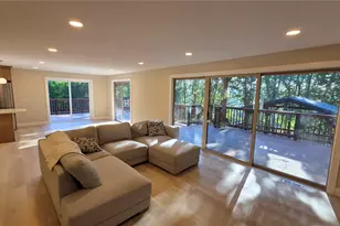 19900 SE 125th St, Issaquah, WA 98027 - Photo 12