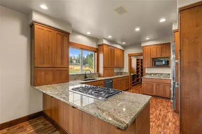 916 Easy Street, Wenatchee, WA 98801 - Photo 16