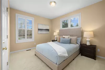 649 E Lake Sammamish Parkway SE, Sammamish, WA 98074 - Photo 24