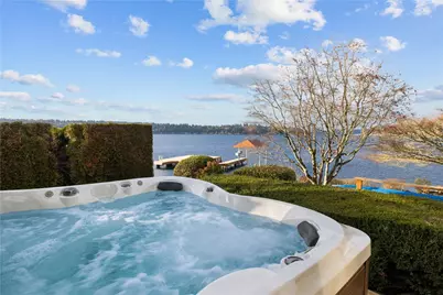 649 E Lake Sammamish Parkway SE, Sammamish, WA 98074 - Photo 32